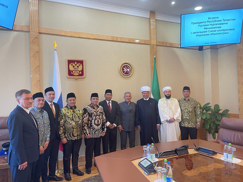 Presiden Rustam Minnikhanov Terima Delegasi Inkopontren Di Kazan Rusia
